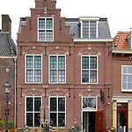 Naeldwyk-torenburg Hotel