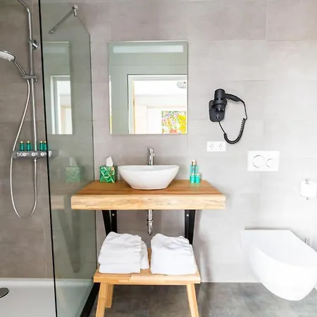 Hotel Naeldwyk-torenburg 3*