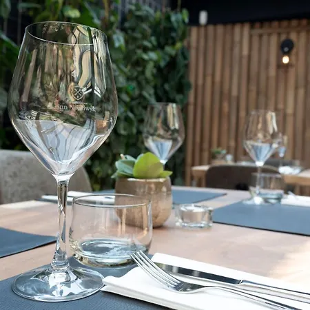Naeldwyk-torenburg Hotel 3*