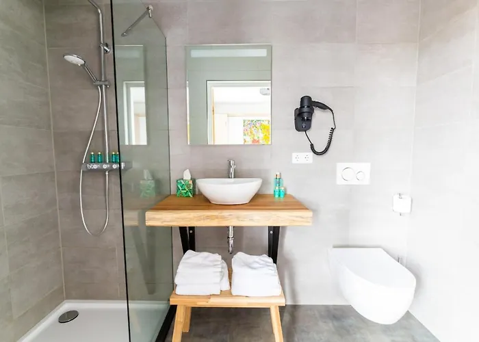 Hotel Naeldwyk-torenburg 3*