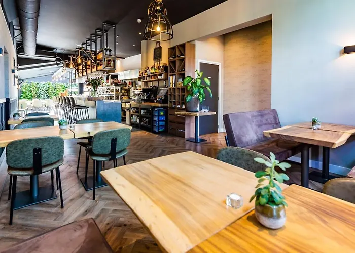 Hotel Naeldwyk-torenburg 3*