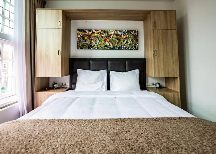 Naeldwyk-torenburg Hotel 3*