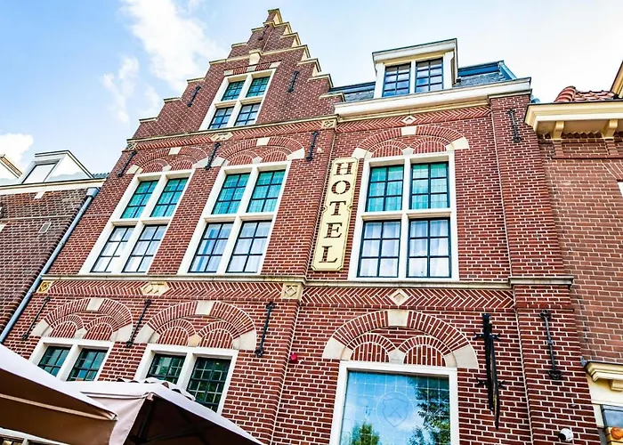 Naeldwyk-torenburg Hotel 3*