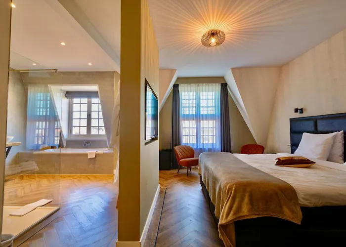 Naeldwyk-torenburg 3*